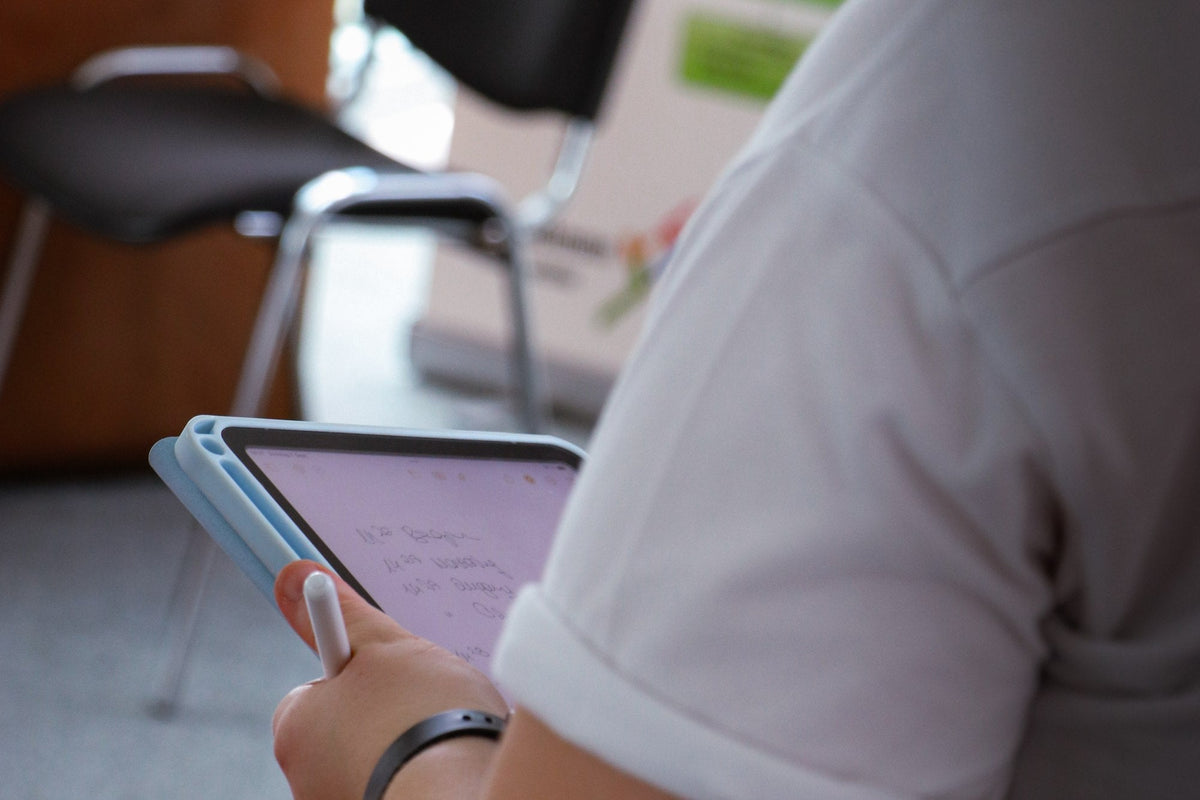 ACLS Instruktorenkurs: Dokumentation und Bewertung einer Übung am Tablet